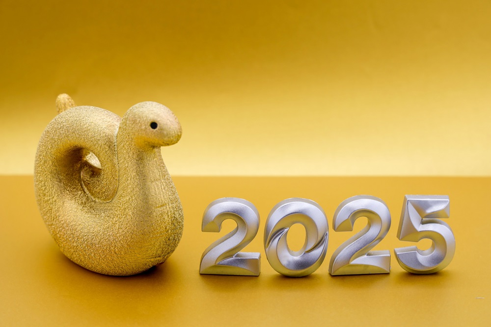 2025年蛇年の置物